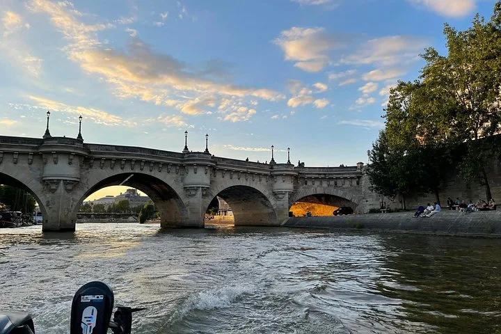 Evening light over the Pont Neuf from the water